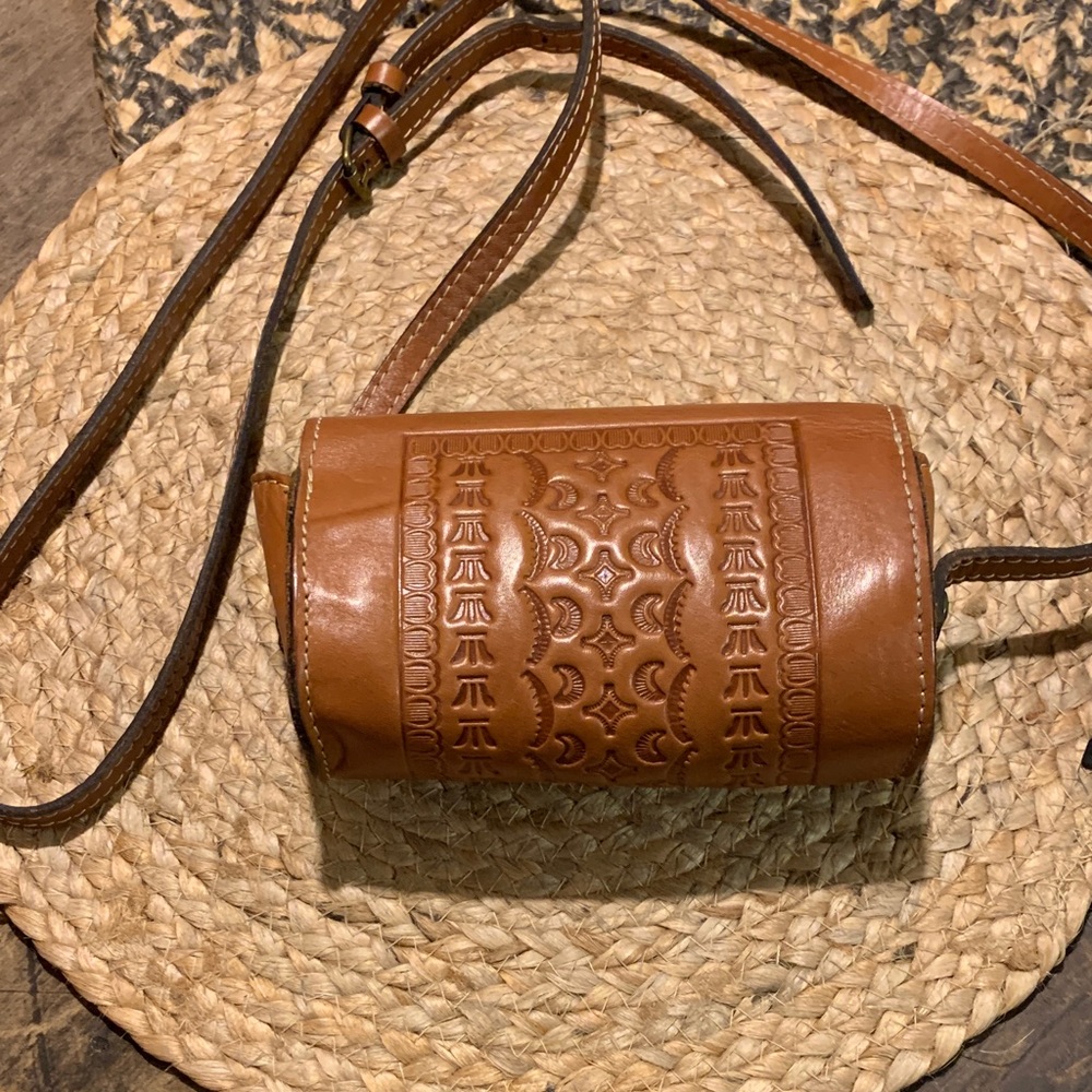 Beautiful Patricia Nash Tooled Brown Leather Crossbody Bag - Picture 2 of 10